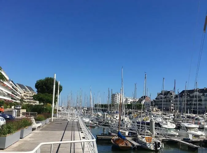 Apartament Ar Kevel *